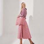 Tote Merry & Bright perfil - Otoño-Invierno, colección inspirada en Navidad, lookbook